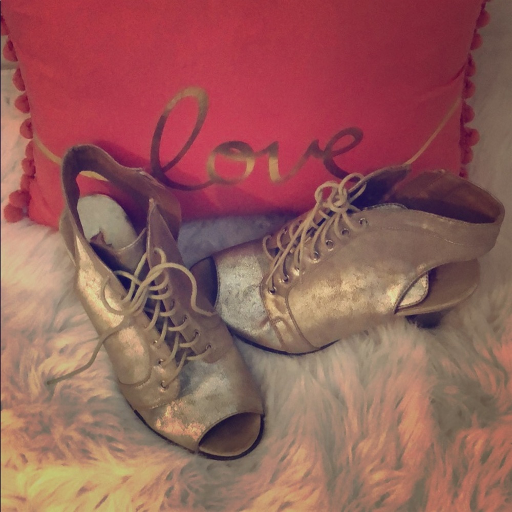 Ankle Bootie